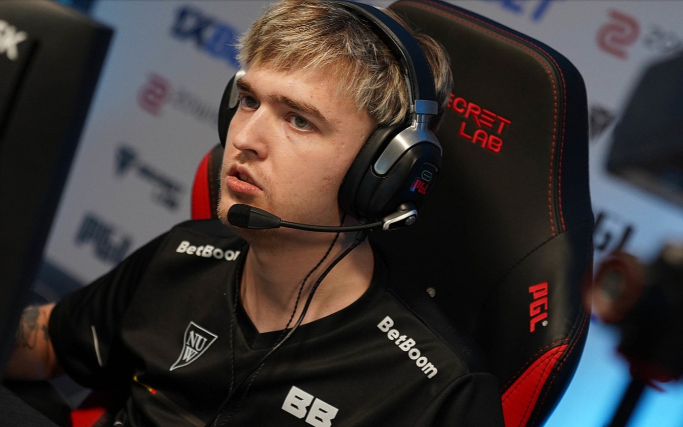 BetBoom выставила на трансфер KaiR0N- и nafany