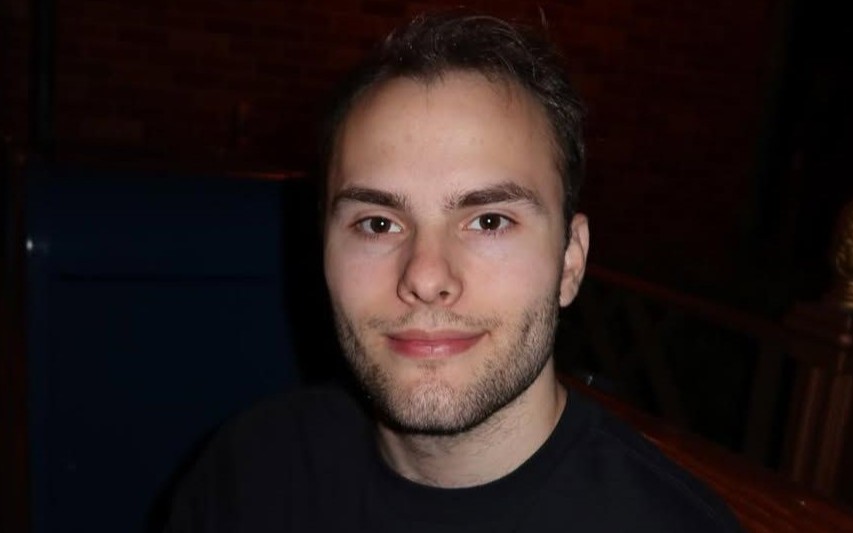 Закари Zach Мэйзер