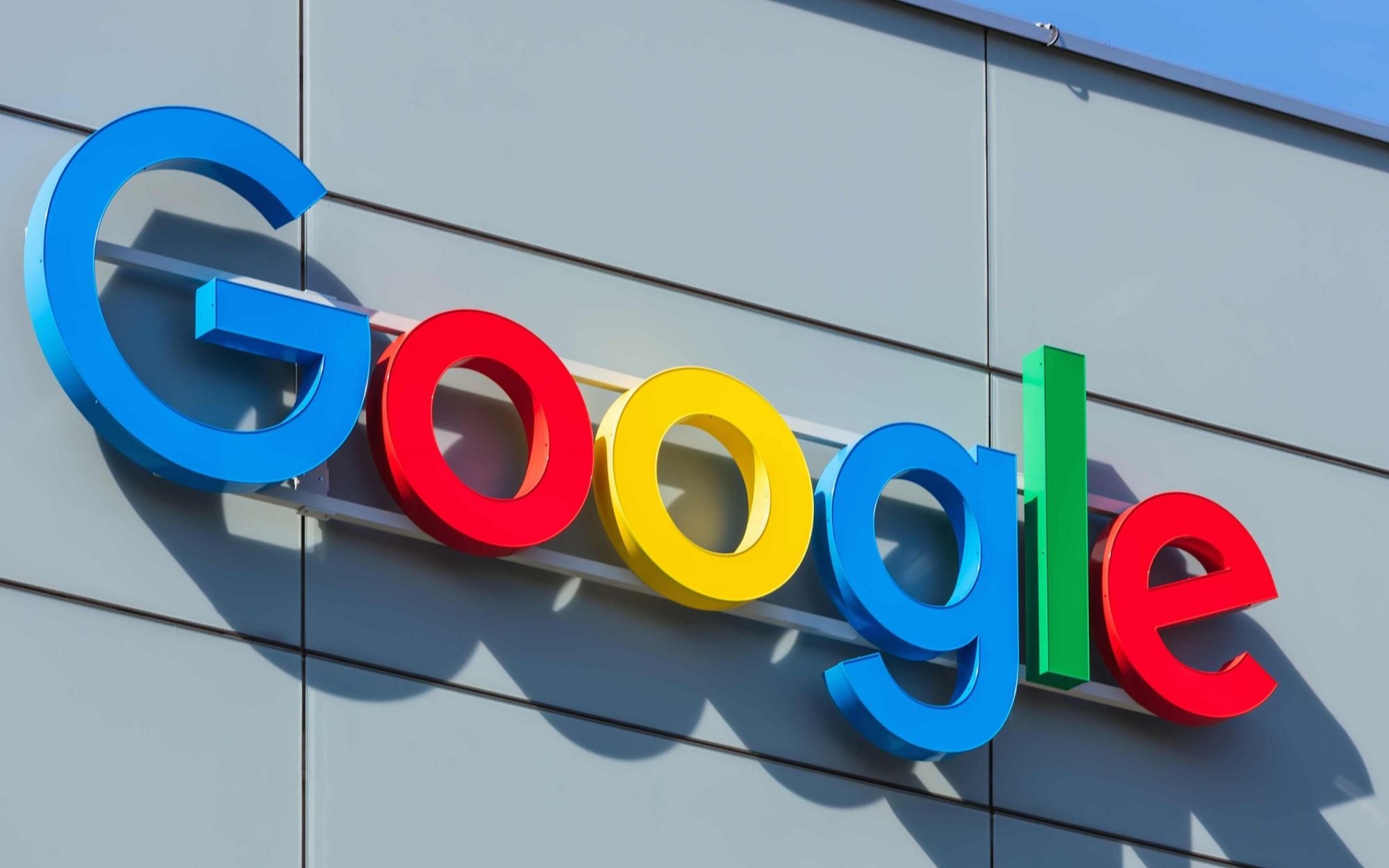 Стал известен текущий долг Google в России