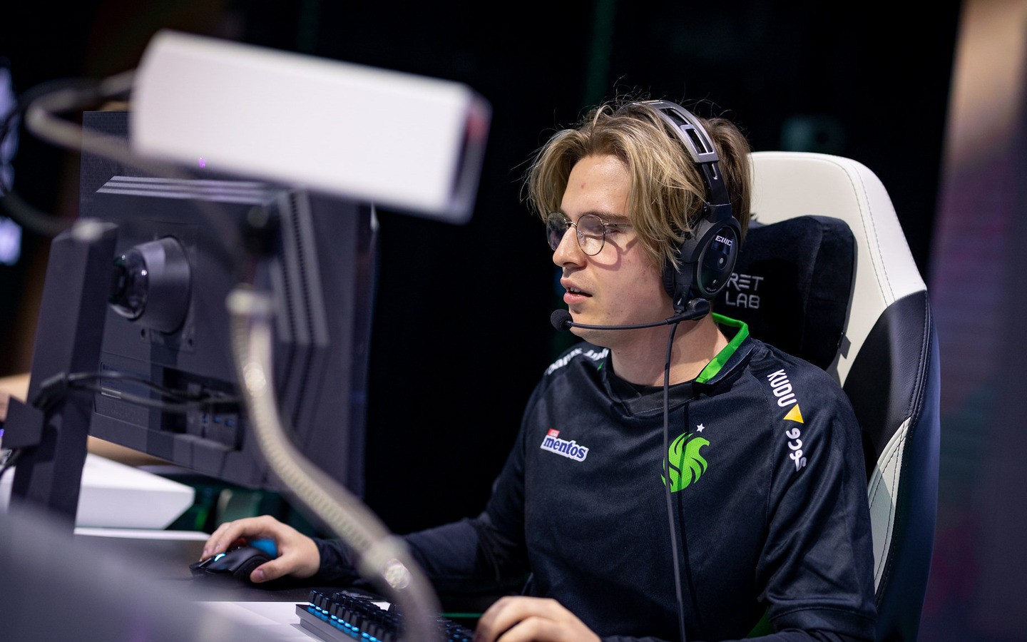 Skiter о финале EWC 2025 и поражении Team Falcons от Team Spirit