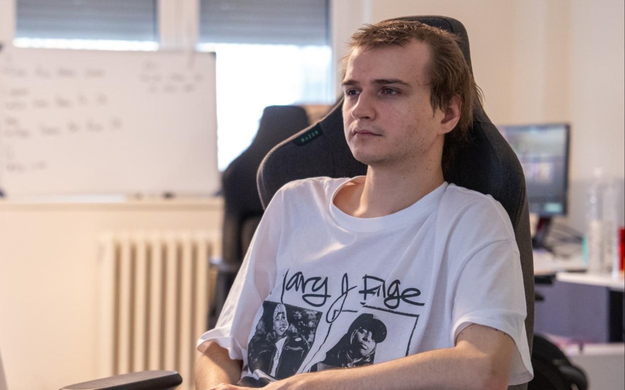 Lorenof заменит MidOne в составе MOUZ на FISSURE PLAYGROUND 2 | Dota 2 | Новости