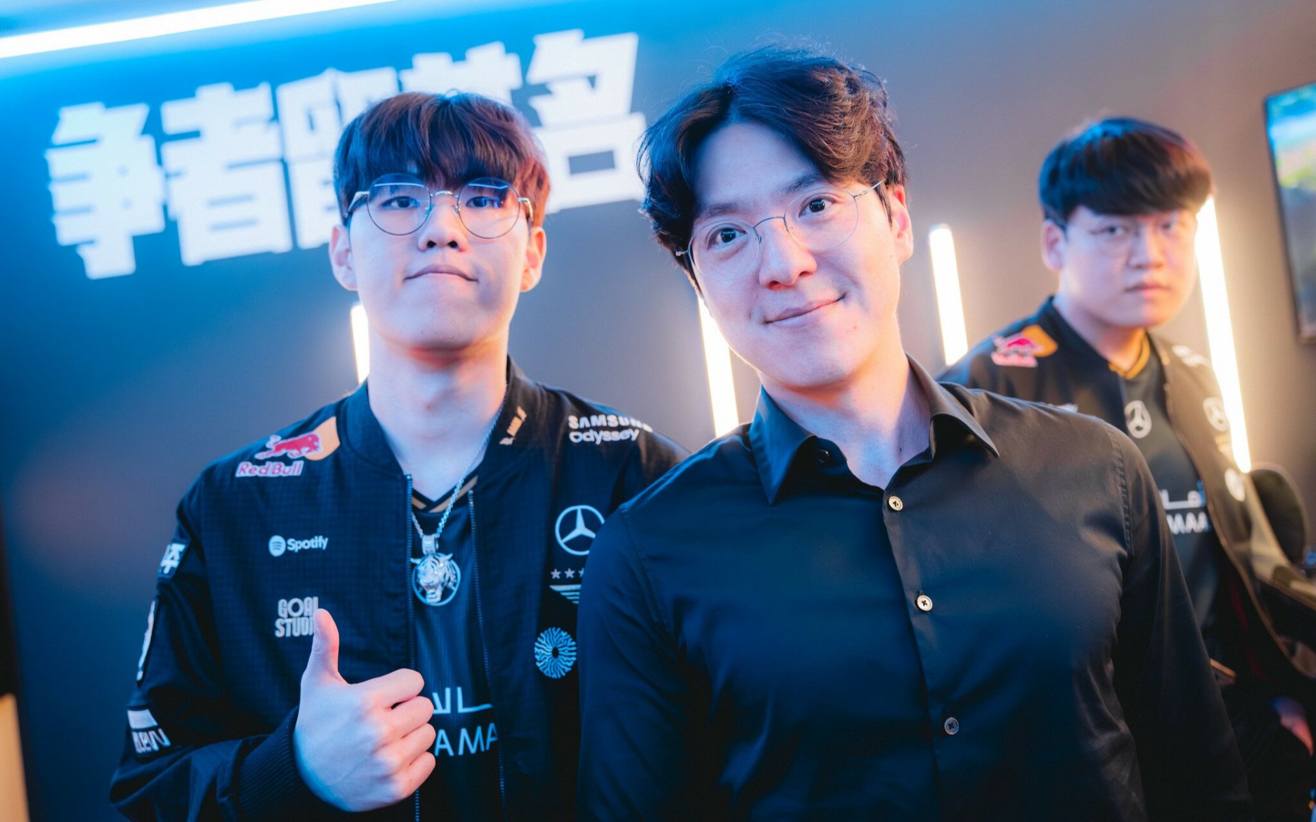 Слух: Riot Games может разрешить тренерам общение с командами во время матчей в League of Legends