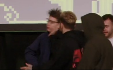 Немецкий стример ударил соперника на LAN-турнире по CS2 и получил бан на 10 лет